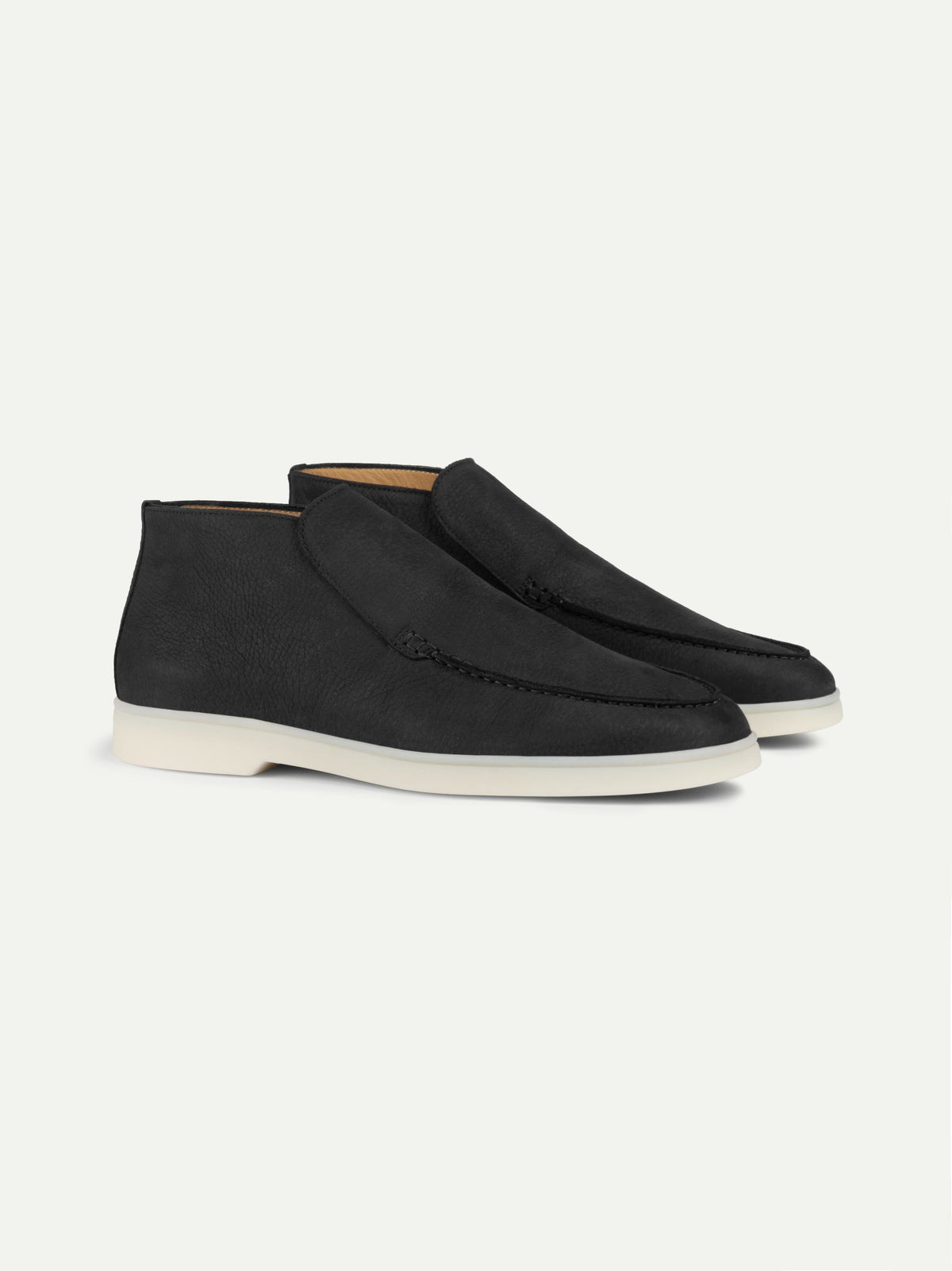 https://cdn.shopify.com/s/files/1/0103/3987/6928/files/Aurelien_city_loafer_winter_grain_nubuck_black_men_1.jpg?v=1730034931