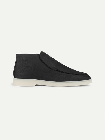 https://cdn.shopify.com/s/files/1/0103/3987/6928/files/Aurelien_city_loafer_winter_grain_nubuck_black_men_4.jpg?v=1730034932