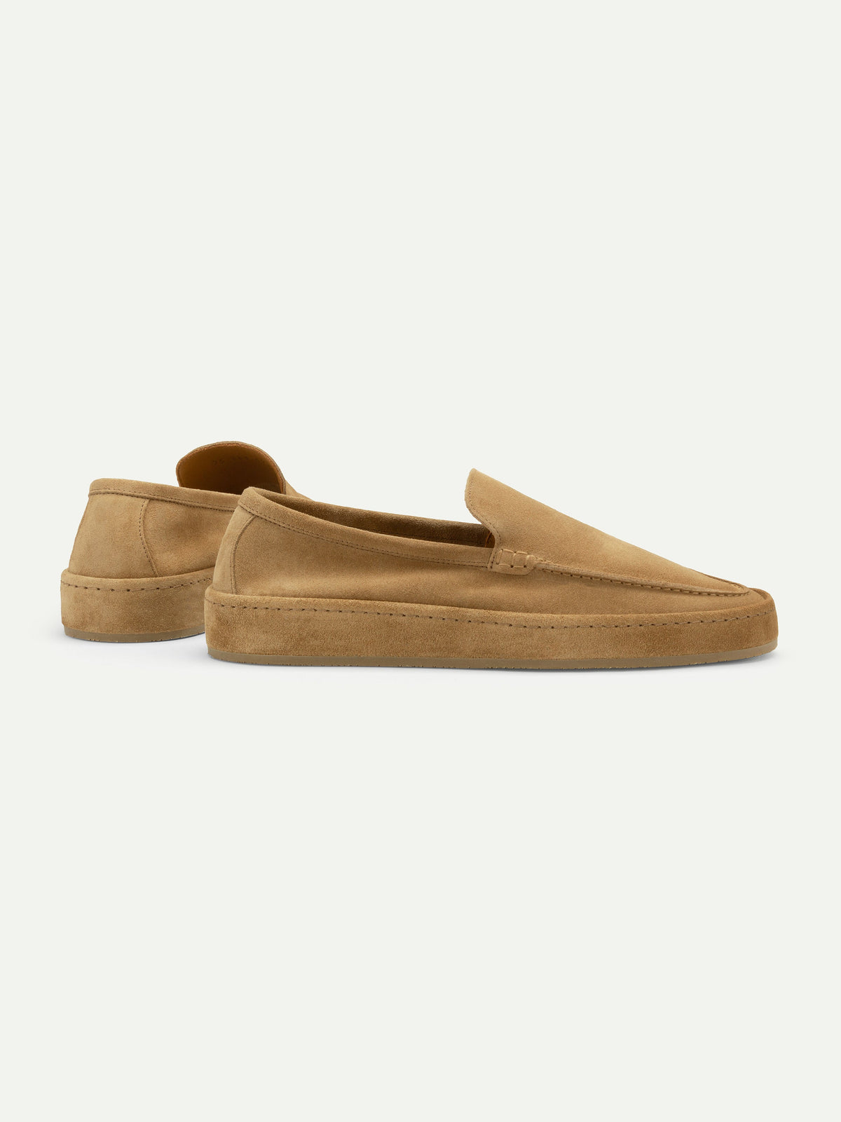 https://cdn.shopify.com/s/files/1/0103/3987/6928/files/Aurelien_voyager_loafer_slip_on_suede_men_beige3.jpg?v=1756572693