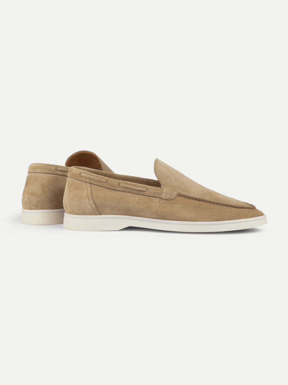 https://cdn.shopify.com/s/files/1/0103/3987/6928/files/Aurelien_yacht_loafer_2.0_softey_suede_dark_taupe_men_3.jpg?v=1747848663